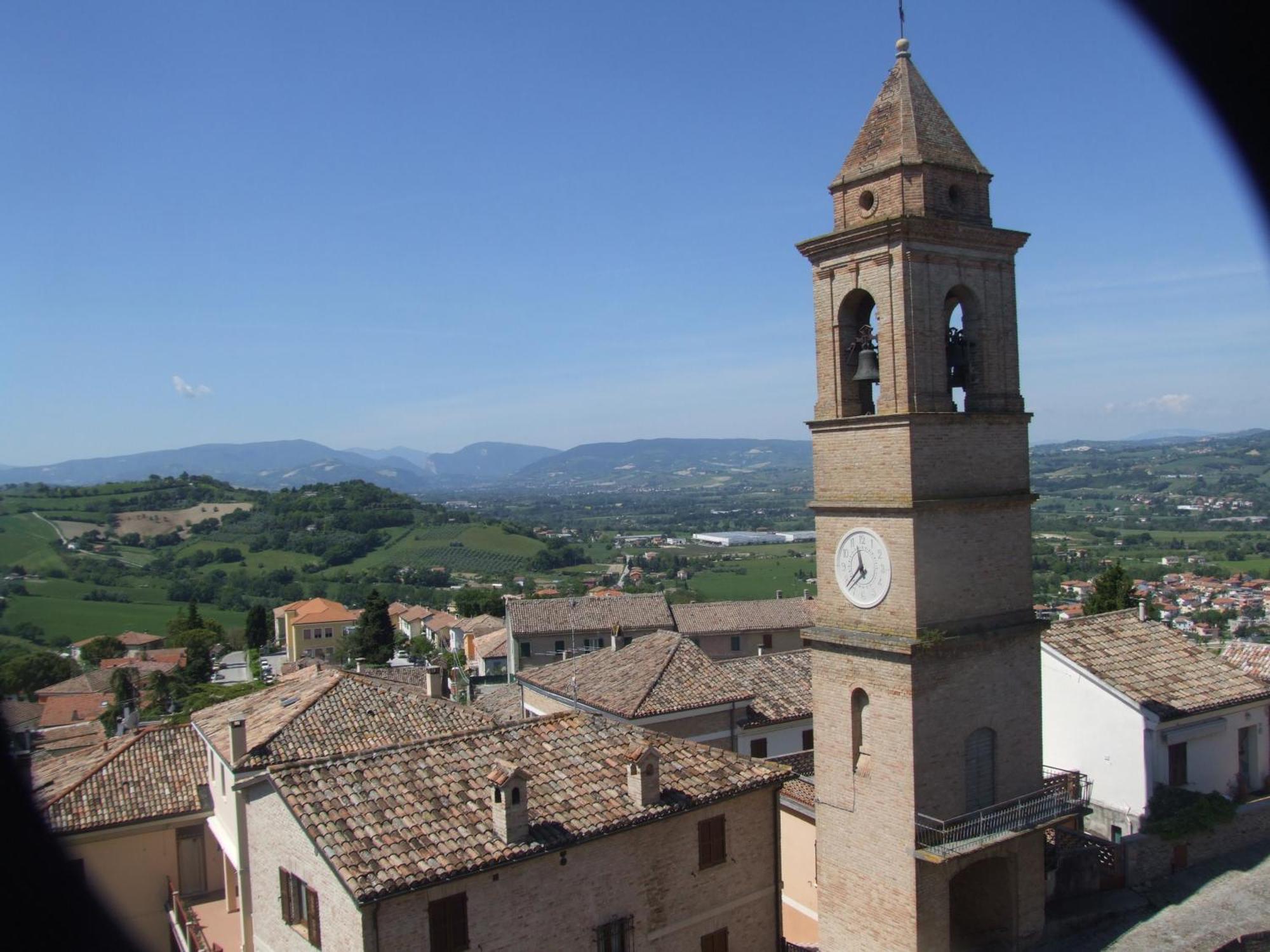 Albergo Diffuso Borgo Montemaggiore Montemaggiore al Metauro Номер фото